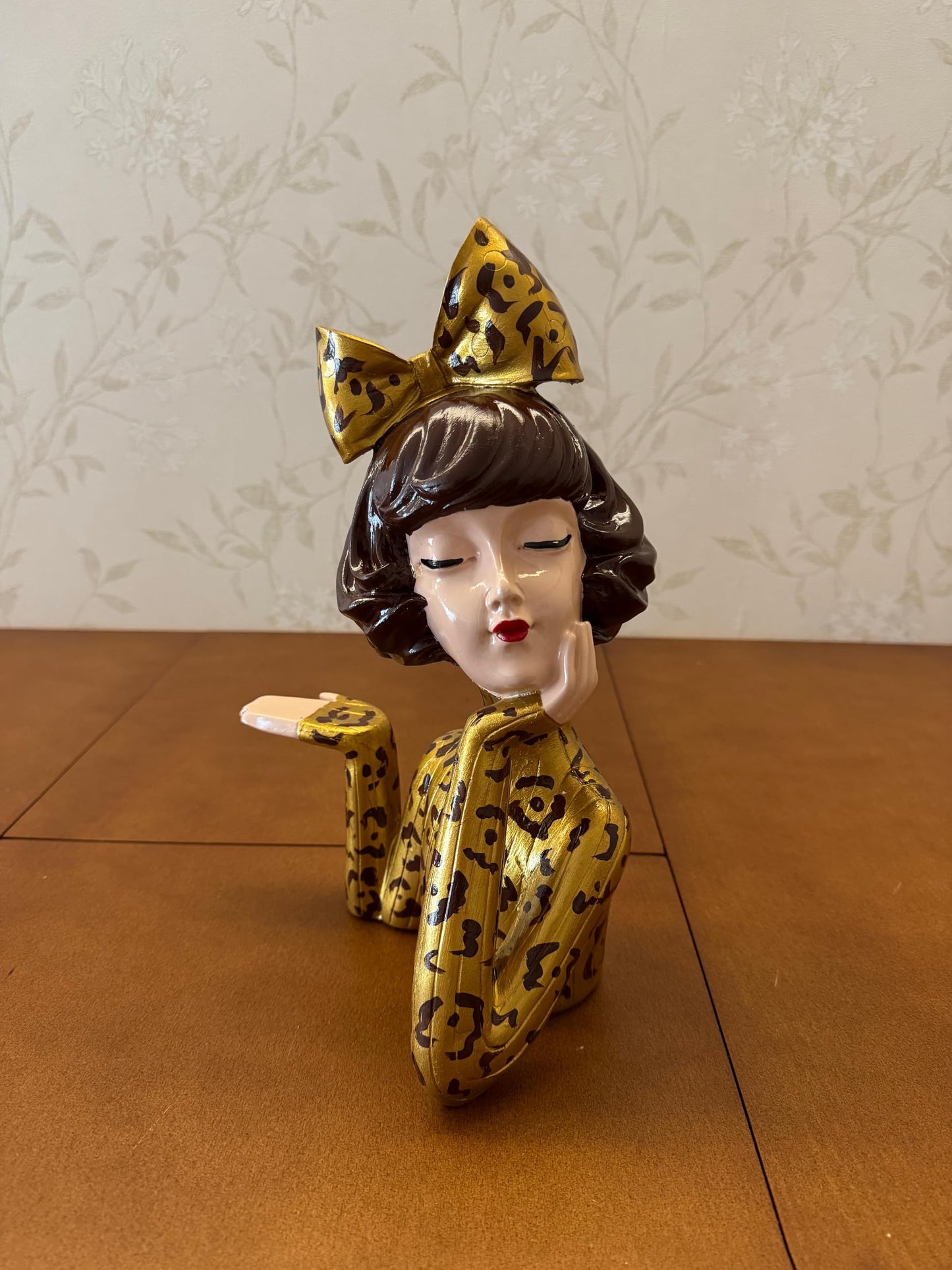 Handcrafted Girl Holding Tray Figure, Girl Sculpture With Tray Decor, Functional Girl Figurine With Tray, Decorative Girl Figurine For Gift, Girl Holding Tray Decor