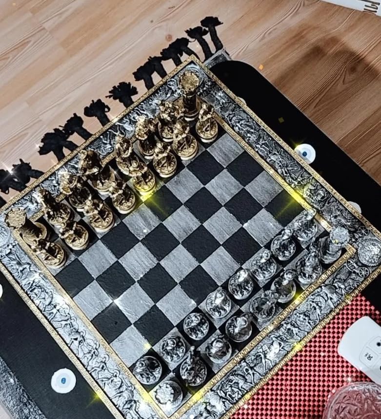Historical Chess Set with Decorative Board, Medieval Chess Set with Detailed Warrior Pieces, Antique Look Chess Set with Medieval Figures