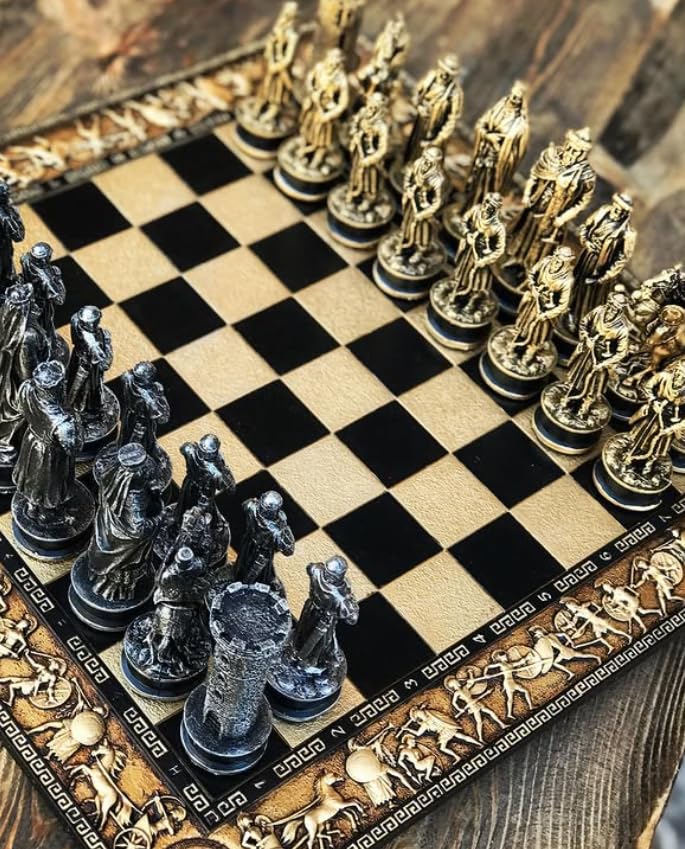 Historical Chess Set with Decorative Board, Medieval Chess Set with Detailed Warrior Pieces, Antique Look Chess Set with Medieval Figures
