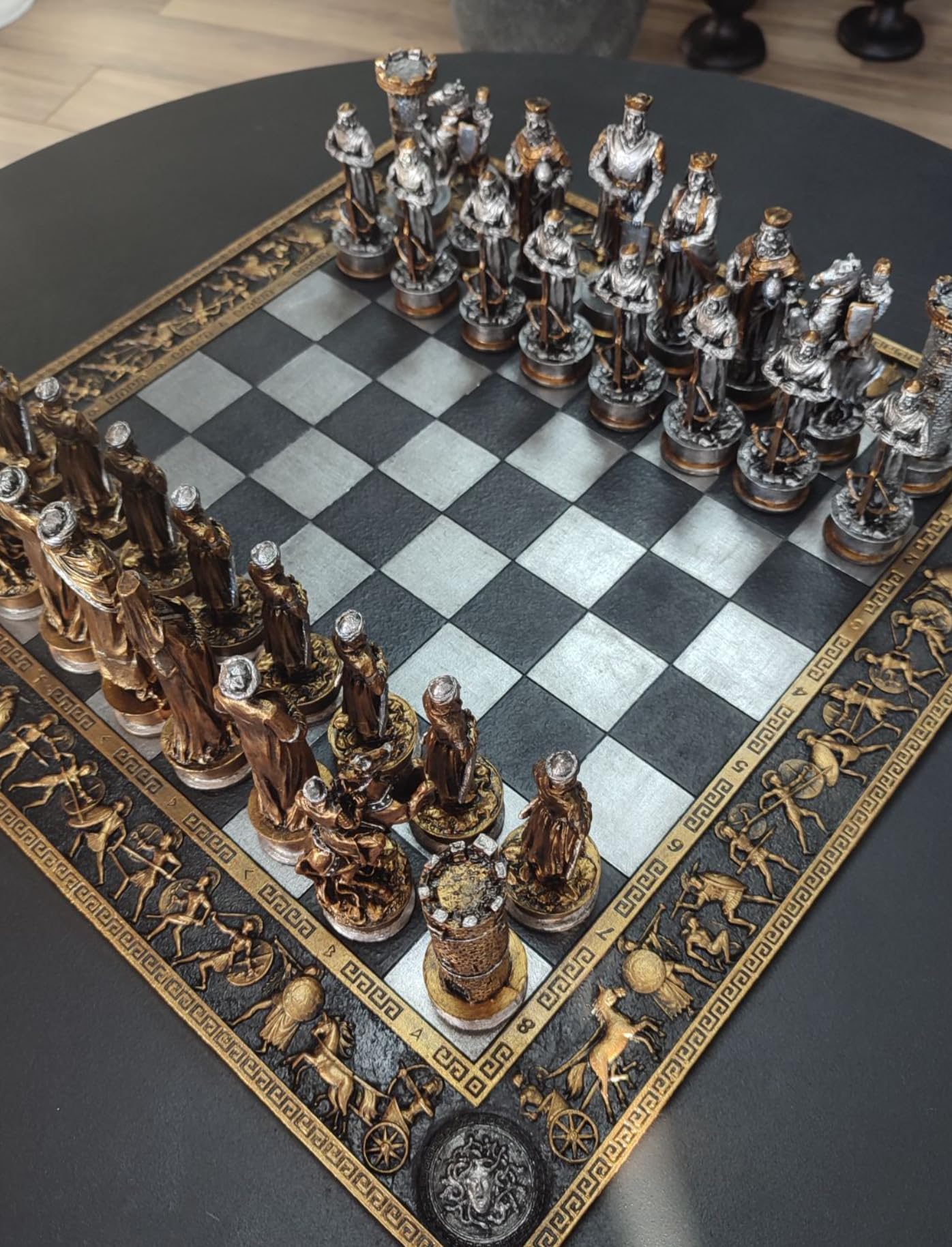 Historical Chess Set with Decorative Board, Medieval Chess Set with Detailed Warrior Pieces, Antique Look Chess Set with Medieval Figures