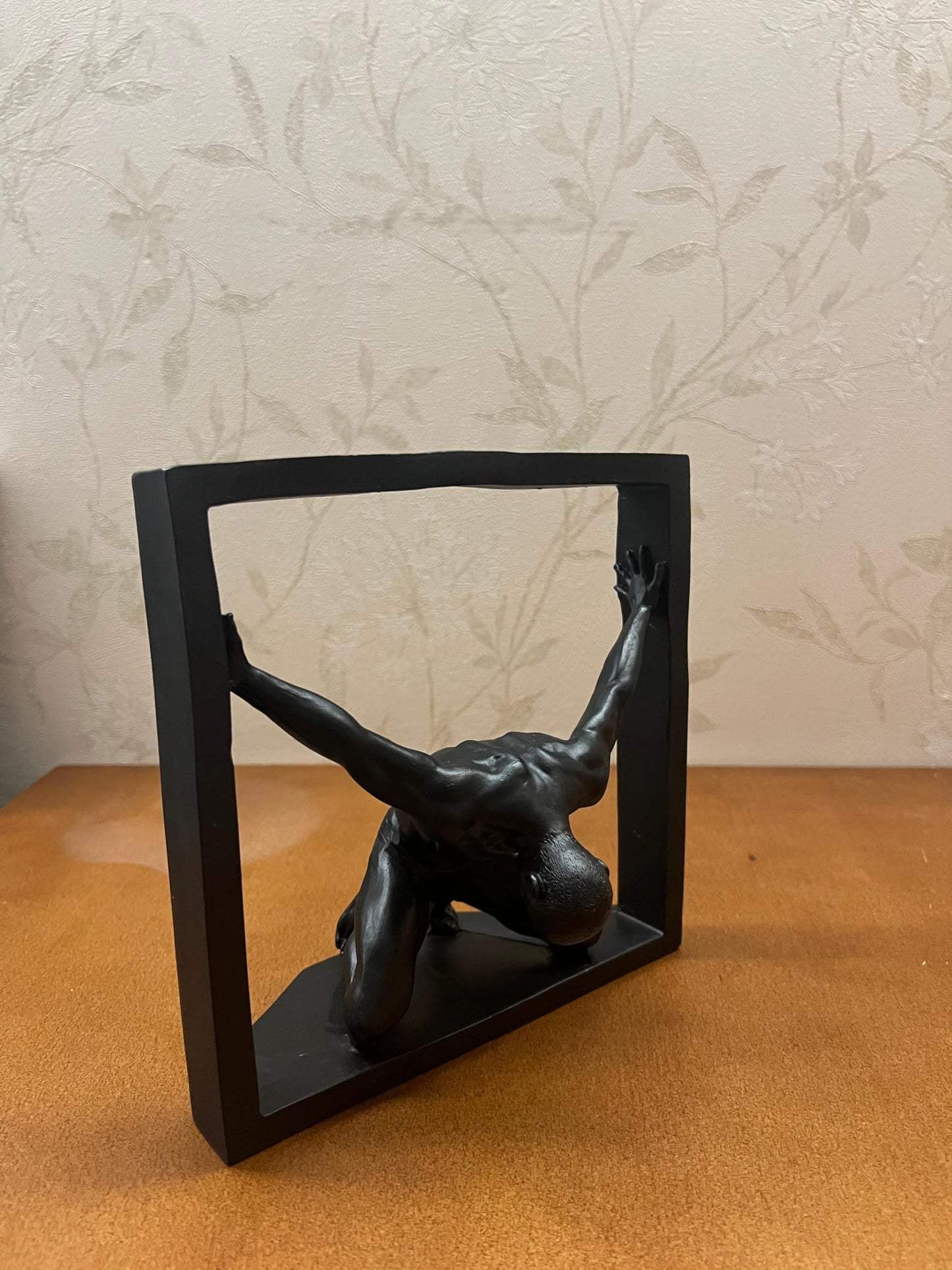 Abstract Man Holding Frame Sculpture, Framed Male Figure Statue, Modern Minimalist Human Sculpture, Abstract Human Sculpture, Human Statue