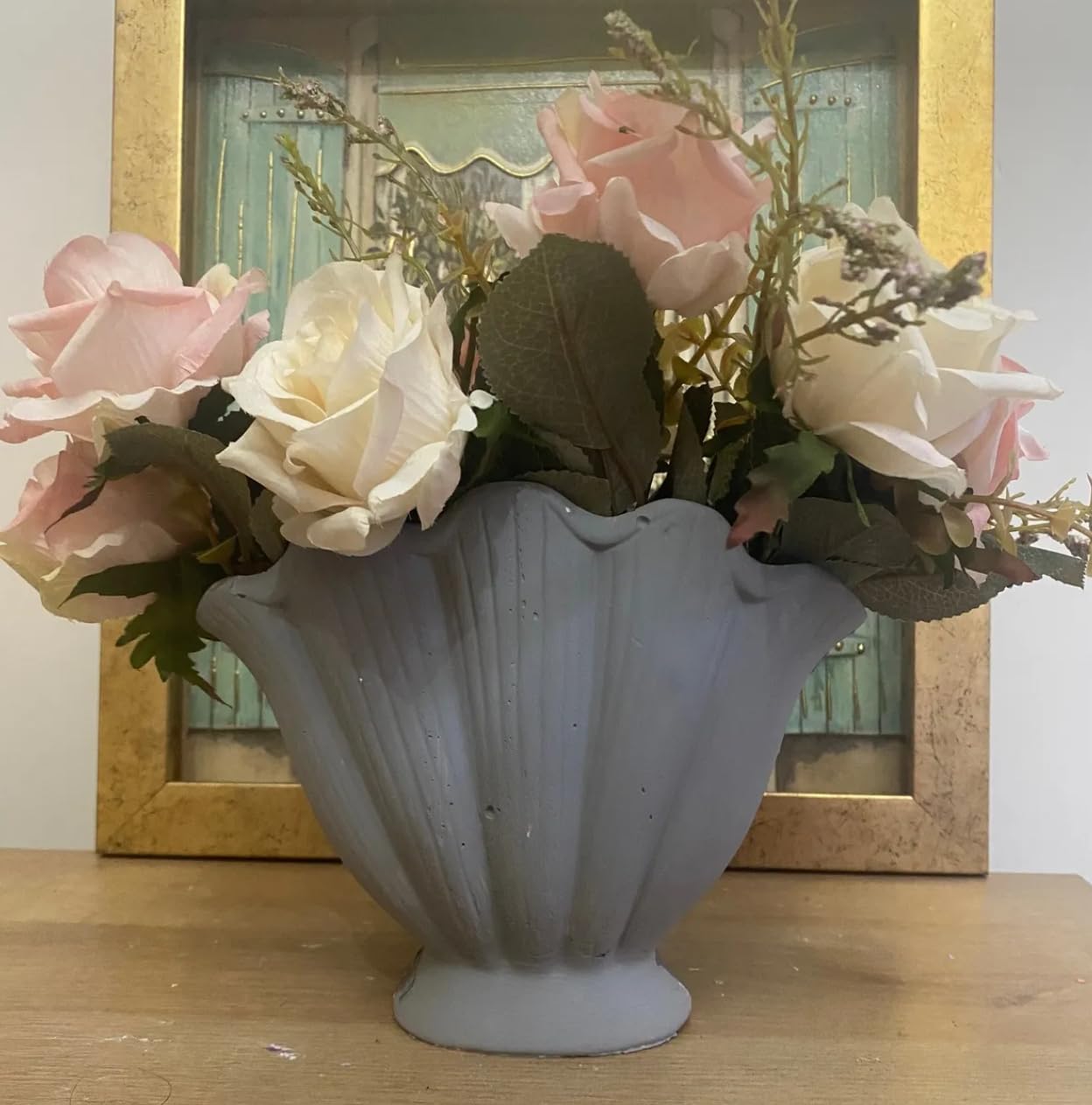 Ceramic Seashell Bowl, Coastal Ceramic Decor, Sleek Decorative Vase, Unique Sculptural Vase, Stylish Flower Vase, Ceramic Seashell Vase, Coastal Ceramic Vase, Coastal Vase, Coral Vase