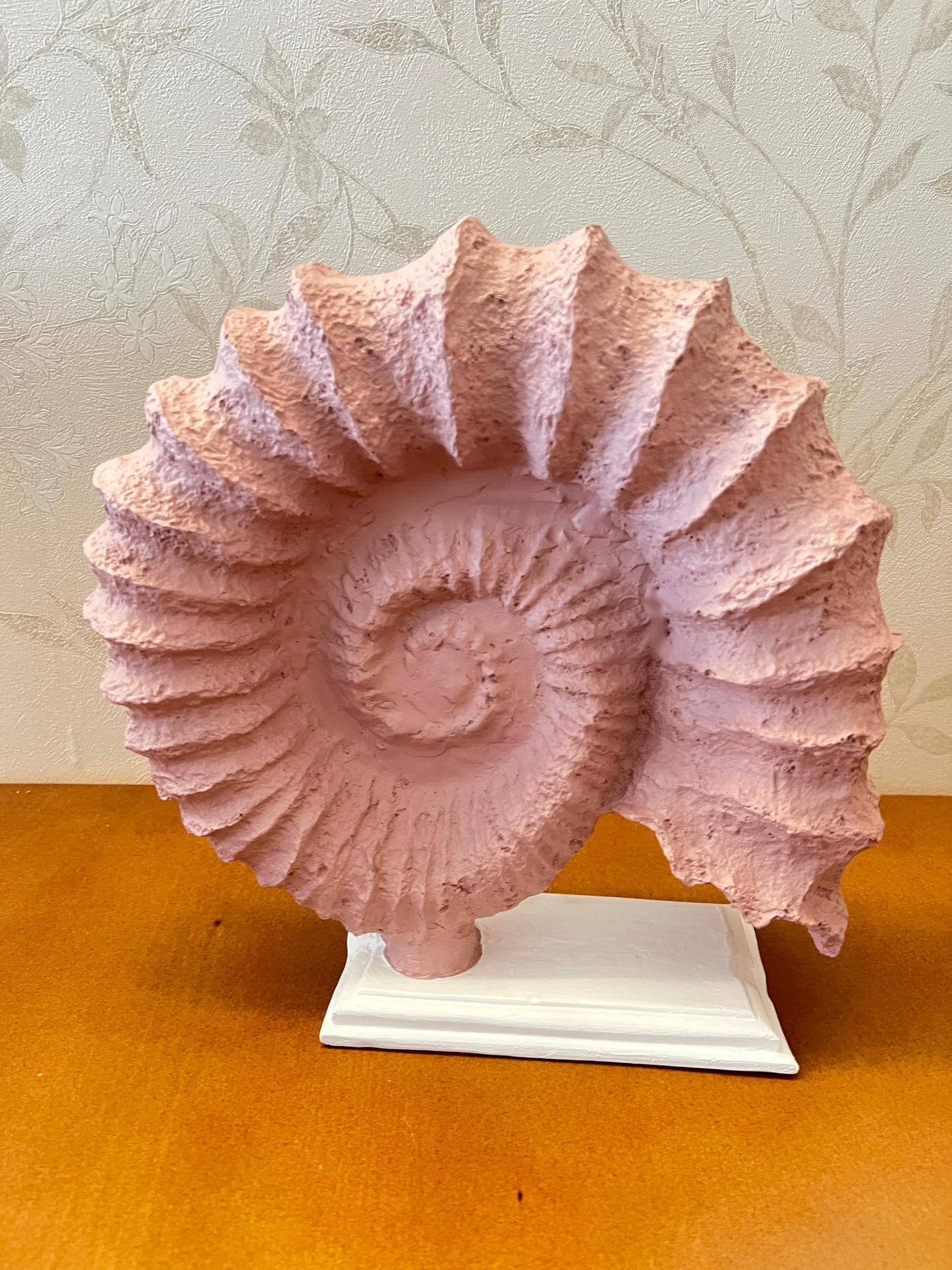 Seashell Sculpture, Fossil Shell Statue, Shell Art Decor, Oceanic Home Decor, Ocean Inspired Sculpture, Seashell Figurine, Ocean Sculpture,Nautilus Shell Decor