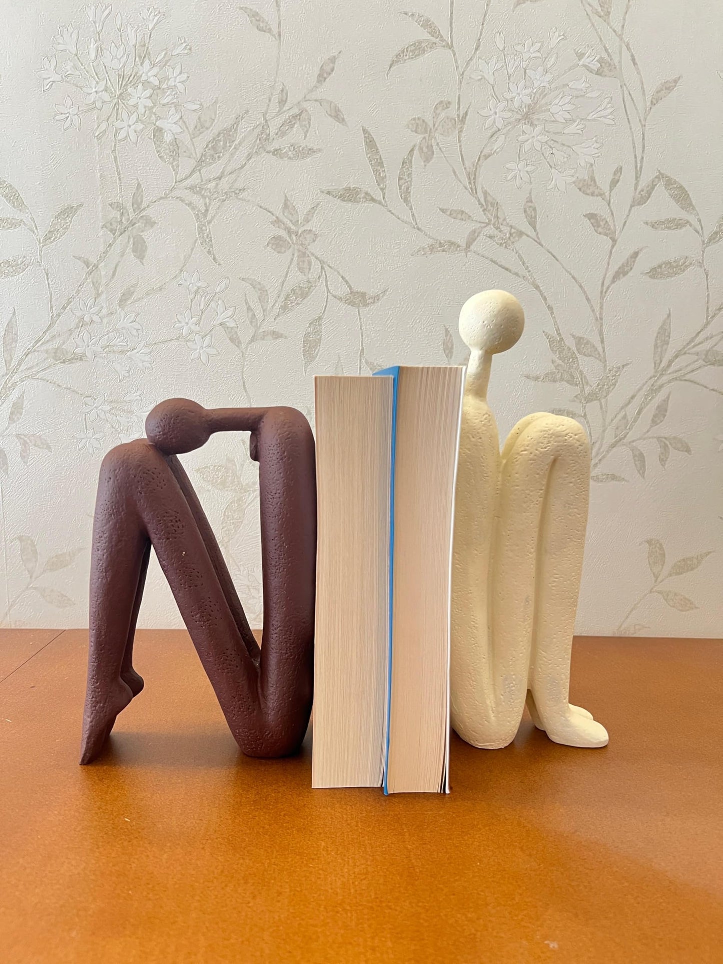 Abstract Bookends Set of 2, Modern Figurines for Shelf or Desk Decor, Abstract Bookends, Modern Bookshelf Decor, Polyester Bookend Set