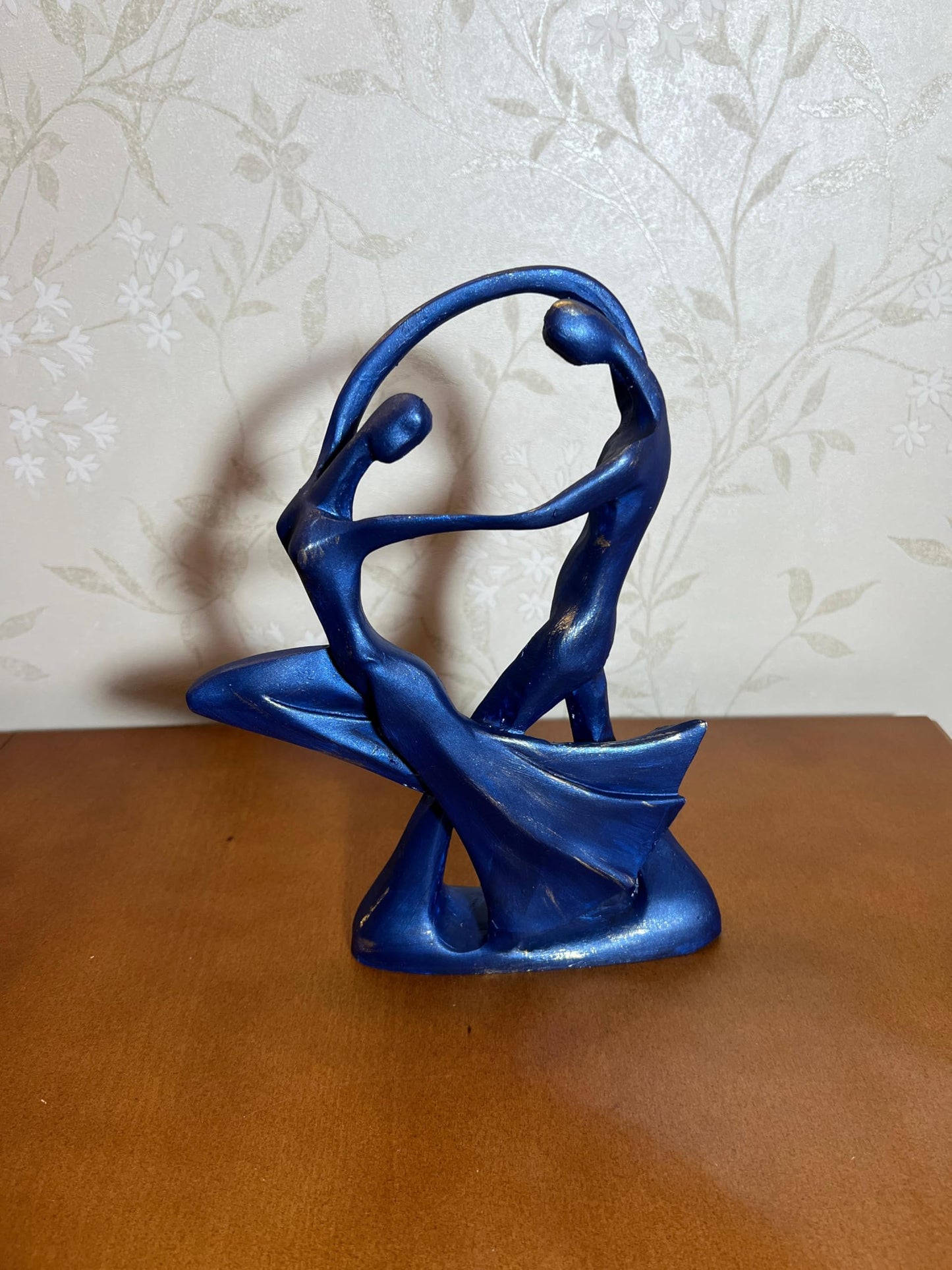 Dancing Couple Statue, Abstract Sculpture, Abstract Couple Figurine, Modern Love Decor, Romantic Gift for Couples, Love Art Decor, Couple Sculpture, Couple Statue