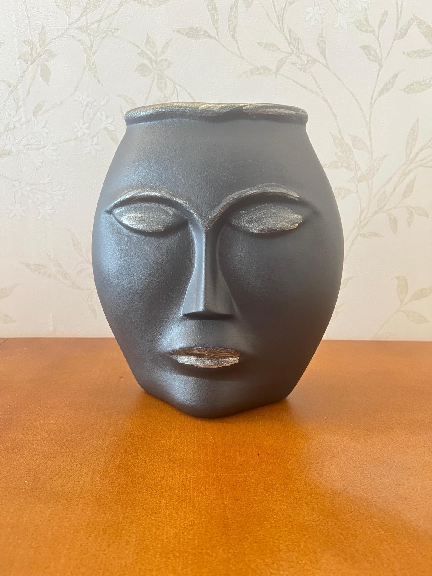 Abstract Face Vase, Modern Ceramic Planter, Minimalist Face Sculpture Pot, Unique Sculpture Vase, Artistic Face Decor, Aesthetic Indoor Pot, Ceramic Face Vase, Artistic Face Vase