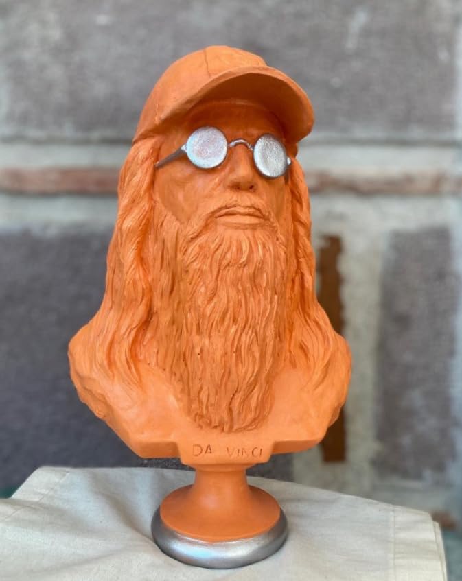 Statua moderna di busto di Da Vinci con berretto e occhiali, Statua di busto di Da Vinci, Busto di Da Vinci, Testa di Da Vinci in poliestere, Scultura di Da Vinci