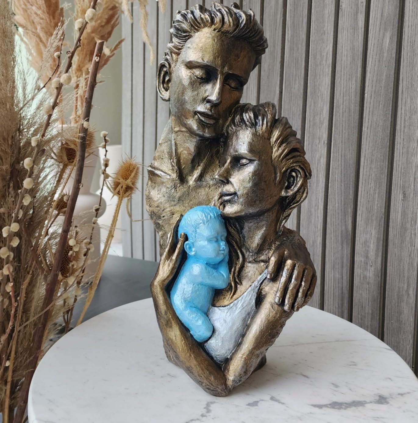 Modern Family Sculpture, Abstract Couple with Baby Statue, Family Love Statue, Couple with Baby Art, Polyester Family Statue, Family Decor