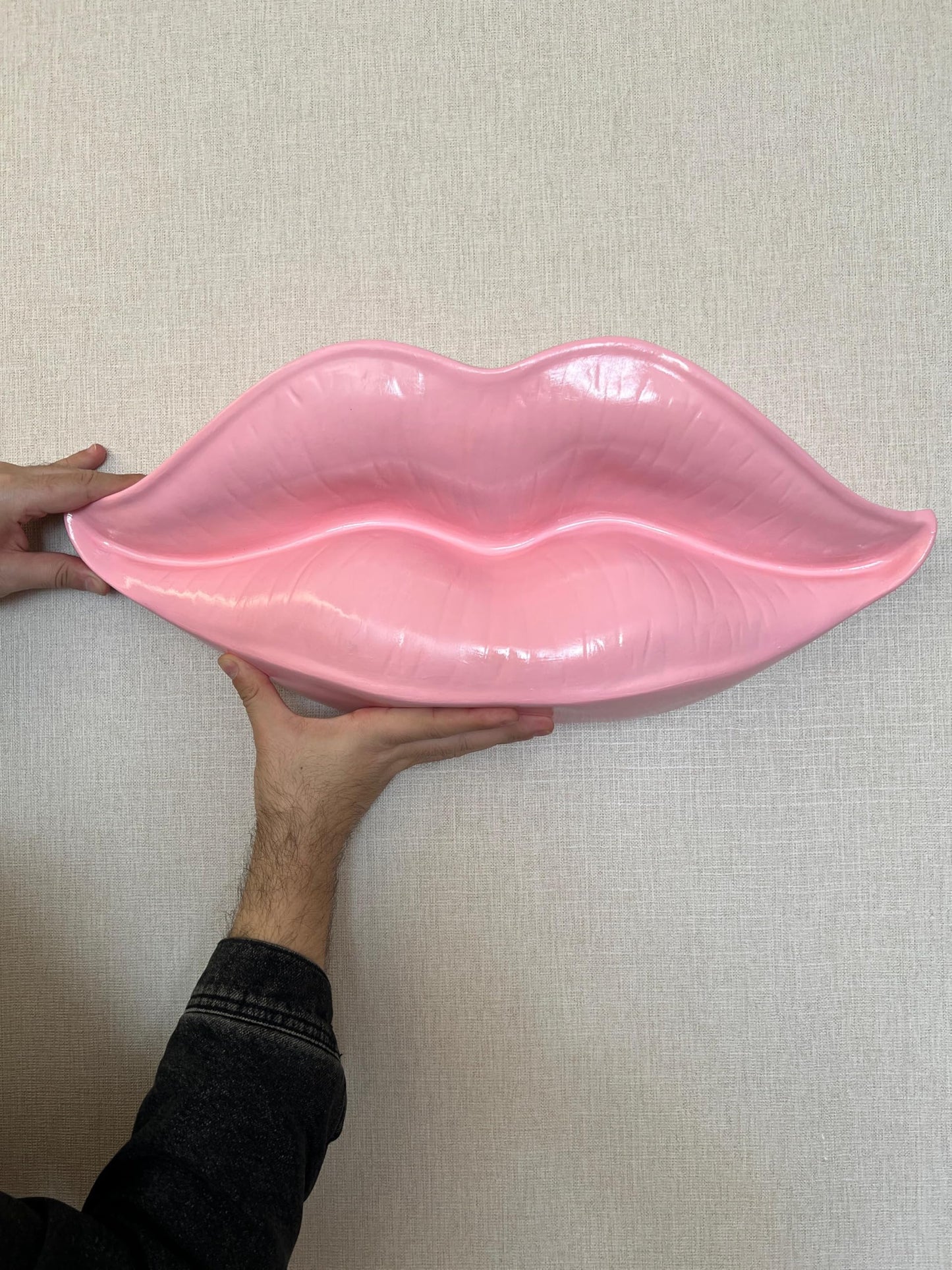 3D Large Lips Sculpture for Wall Decor, Kiss-shaped Wall Art, Modern Lips Wall Art, Lips Wall Decor, Kiss Wall Decor, 3D Large Lips Wall Decor,