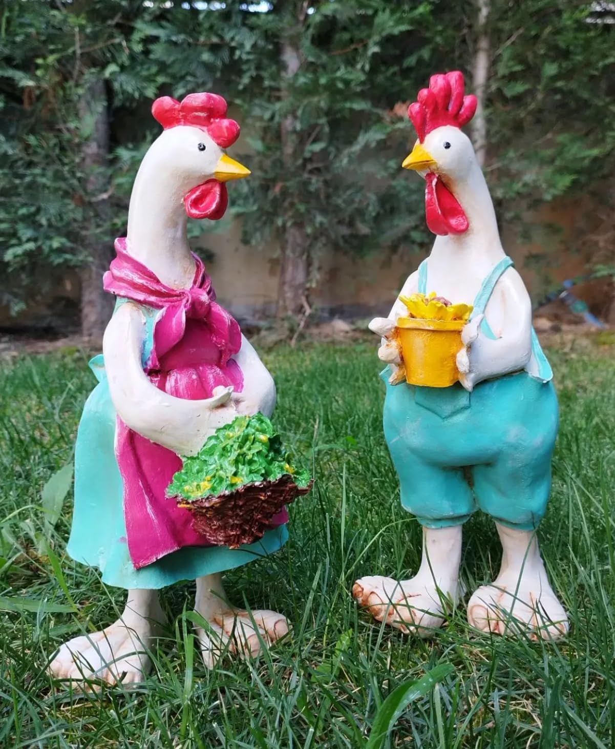 Farmhouse Chicken Decor, Charming Rooster and Hen Figurines Holding Flowers, Flower Holding Rooster, Cute Chicken Statues, Chicken Statue, Cockerel Decor, Cockerel Statue