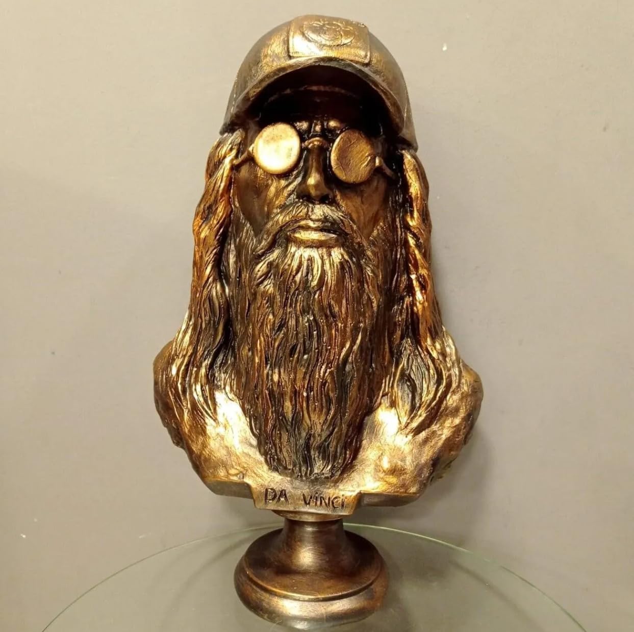 Statua moderna di busto di Da Vinci con berretto e occhiali, Statua di busto di Da Vinci, Busto di Da Vinci, Testa di Da Vinci in poliestere, Scultura di Da Vinci