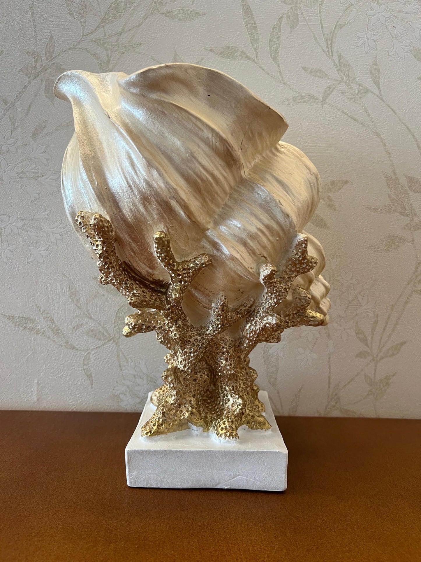 Seashell Vase with Coral Base, Seashell Flower Vase, Seashell Vase, Modern Coastal Shell Vase, Ocean Home Decor, Nautical Decor, Ocean Vase
