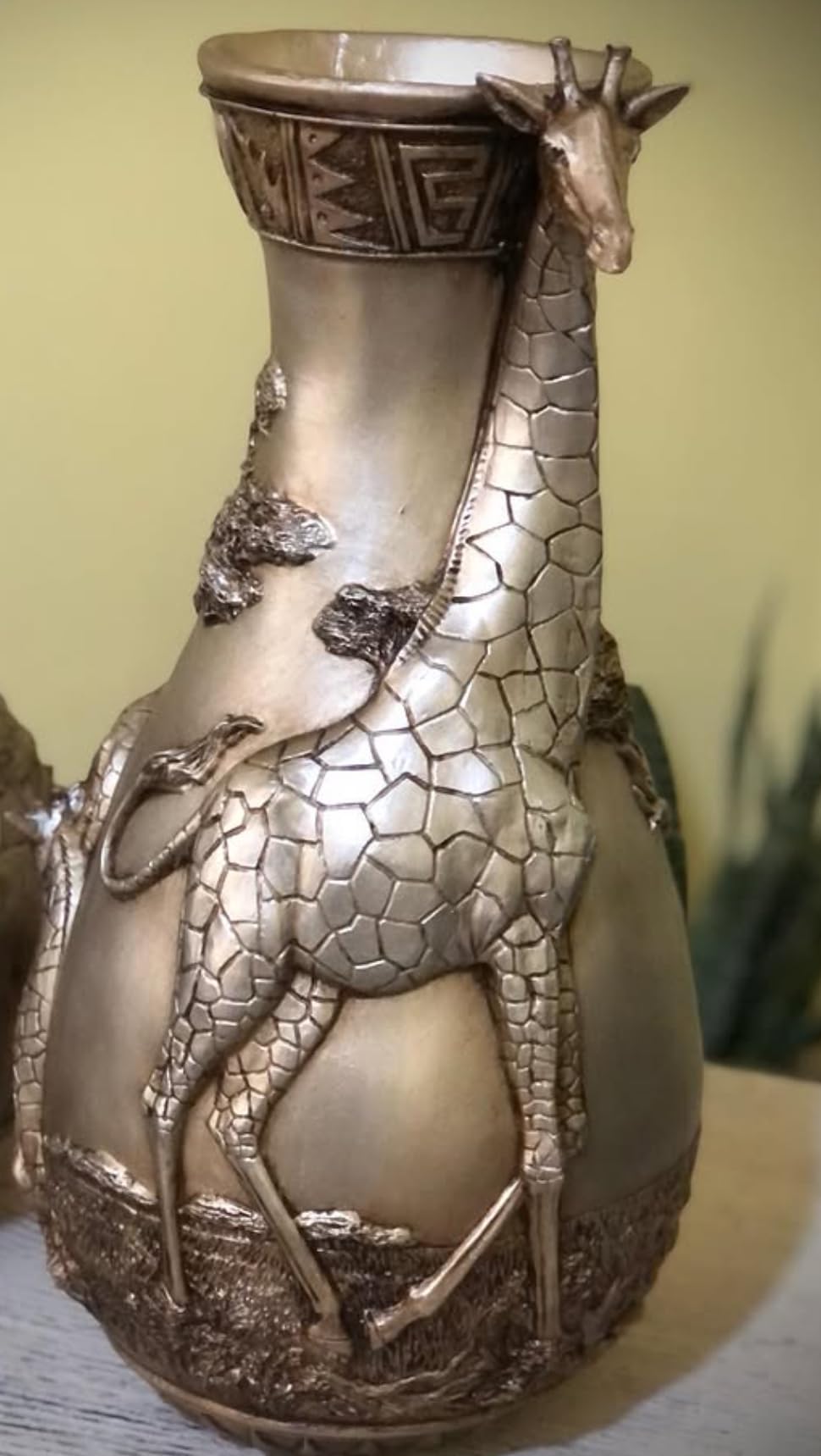 African Giraffe Vase, Handcrafted Animal Vase, Wildlife Decor, Giraffe Lover Gift, Giraffe Vase Decor, Safari Theme Vase, Giraffe Vase, African Giraffe Decor, Giraffe Decor