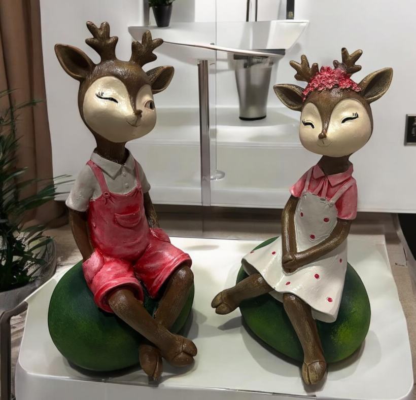 Cute Deer Couple Figurines, Sweet Deer Couple Statue, Romantic Deer Couple Sculpture, Sitting Deer Couple Figurines, Deer Couple Statues