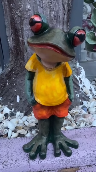 Polyester Frog Garden Statue, Unique Frog Garden Statue, Frog Yard Sculpture , Standing Frog Figurine, Funny Frog Garden Statue, Frog Statue