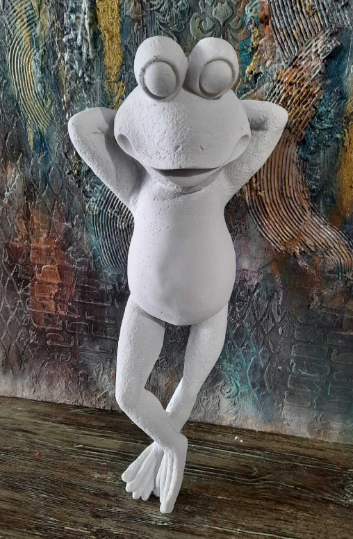 Lying Frog Statue in Swimsuit, Relaxing Frog Figurine, Frog Poolside Statue, Lying Frog Garden Decor, Frog Lounge Statue, Frog Sculpture