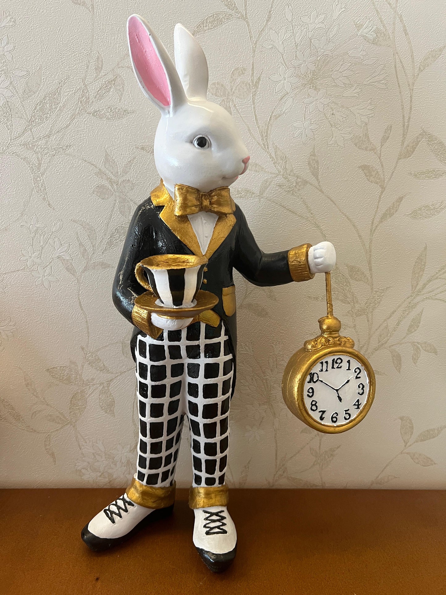 Alice in Wonderland Tea Time Rabbit Figurine, Rabbit Statue with Teacup & Clock, Rabbit Figurine, Wonderland Tea Party, Rabbit with Tea Cup