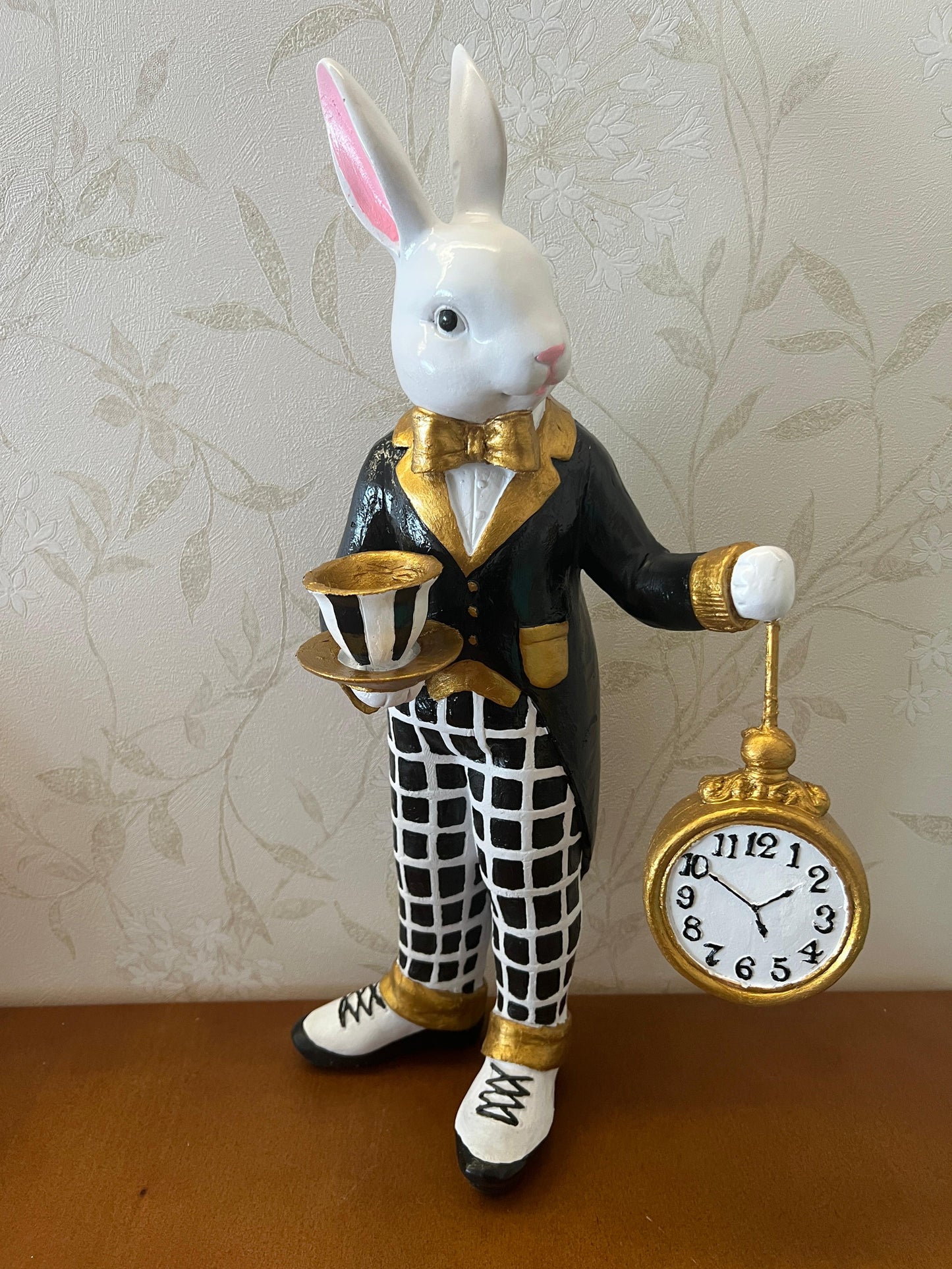 Alice in Wonderland Tea Time Rabbit Figurine, Rabbit Statue with Teacup & Clock, Rabbit Figurine, Wonderland Tea Party, Rabbit with Tea Cup