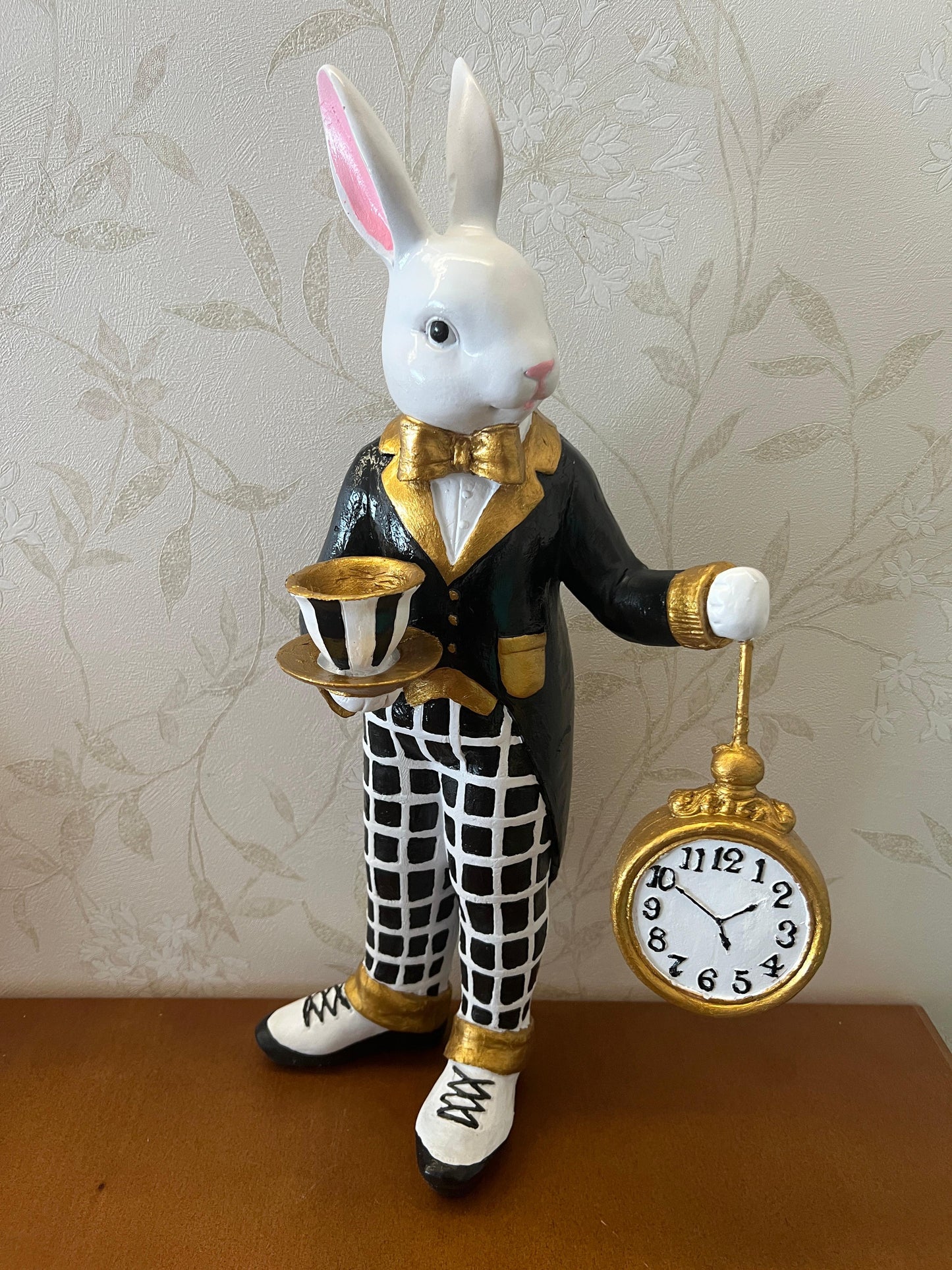 Alice in Wonderland Tea Time Rabbit Figurine, Rabbit Statue with Teacup & Clock, Rabbit Figurine, Wonderland Tea Party, Rabbit with Tea Cup