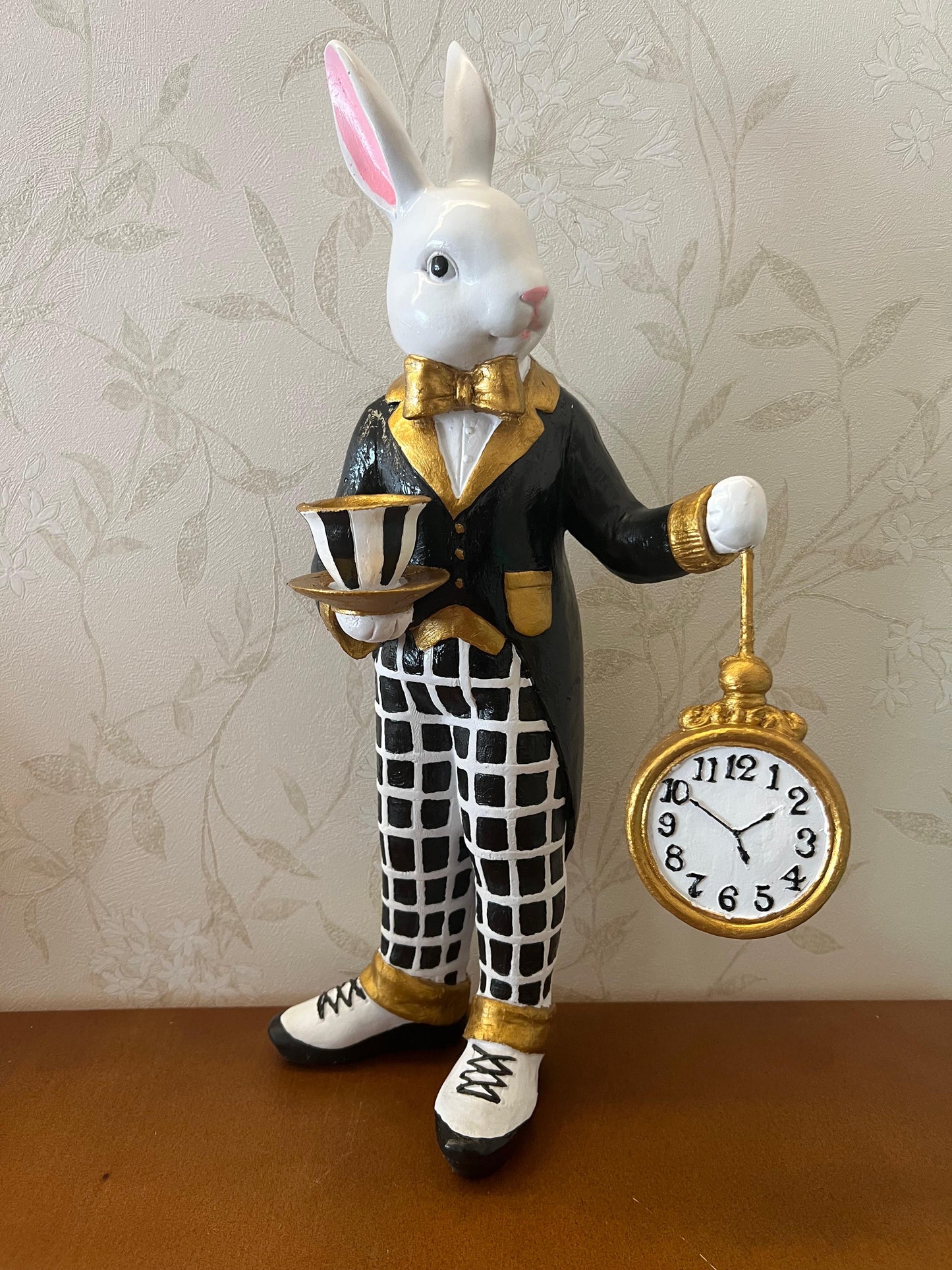 Alice in Wonderland Tea Time Rabbit Figurine, Rabbit Statue with Teacup & Clock, Rabbit Figurine, Wonderland Tea Party, Rabbit with Tea Cup