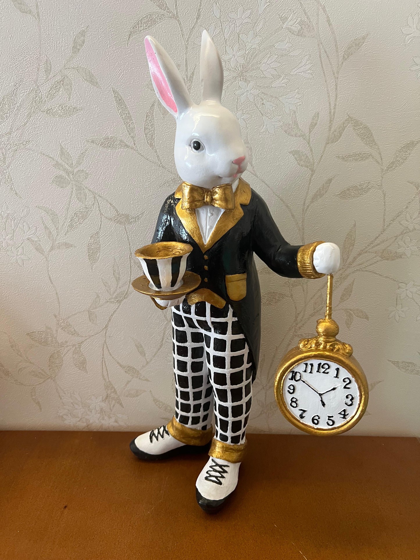 Alice in Wonderland Tea Time Rabbit Figurine, Rabbit Statue with Teacup & Clock, Rabbit Figurine, Wonderland Tea Party, Rabbit with Tea Cup