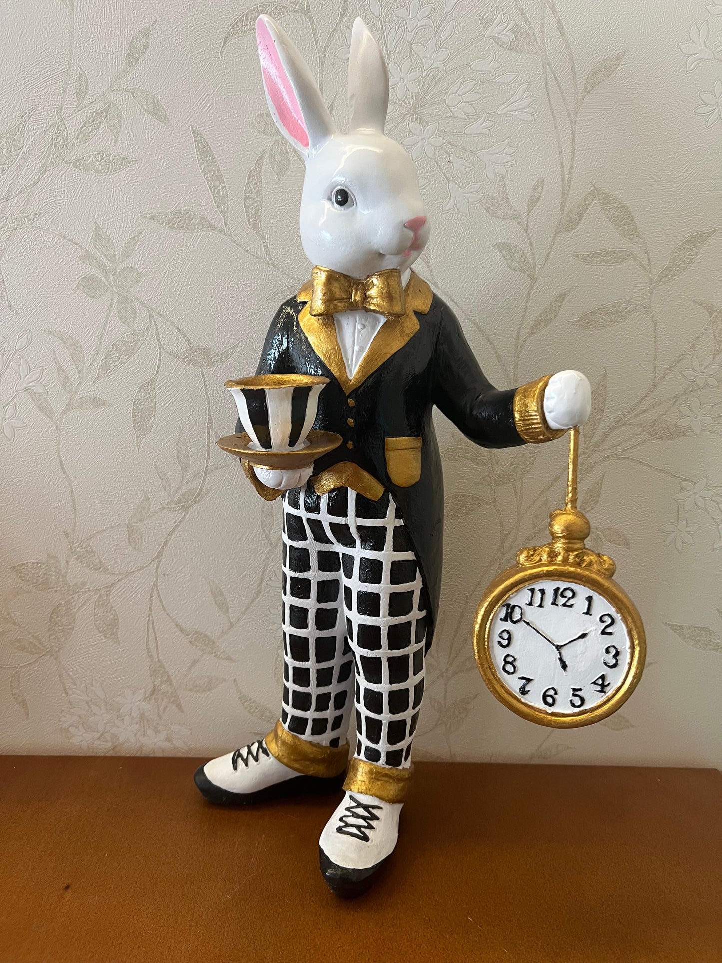 Alice in Wonderland Tea Time Rabbit Figurine, Rabbit Statue with Teacup & Clock, Rabbit Figurine, Wonderland Tea Party, Rabbit with Tea Cup