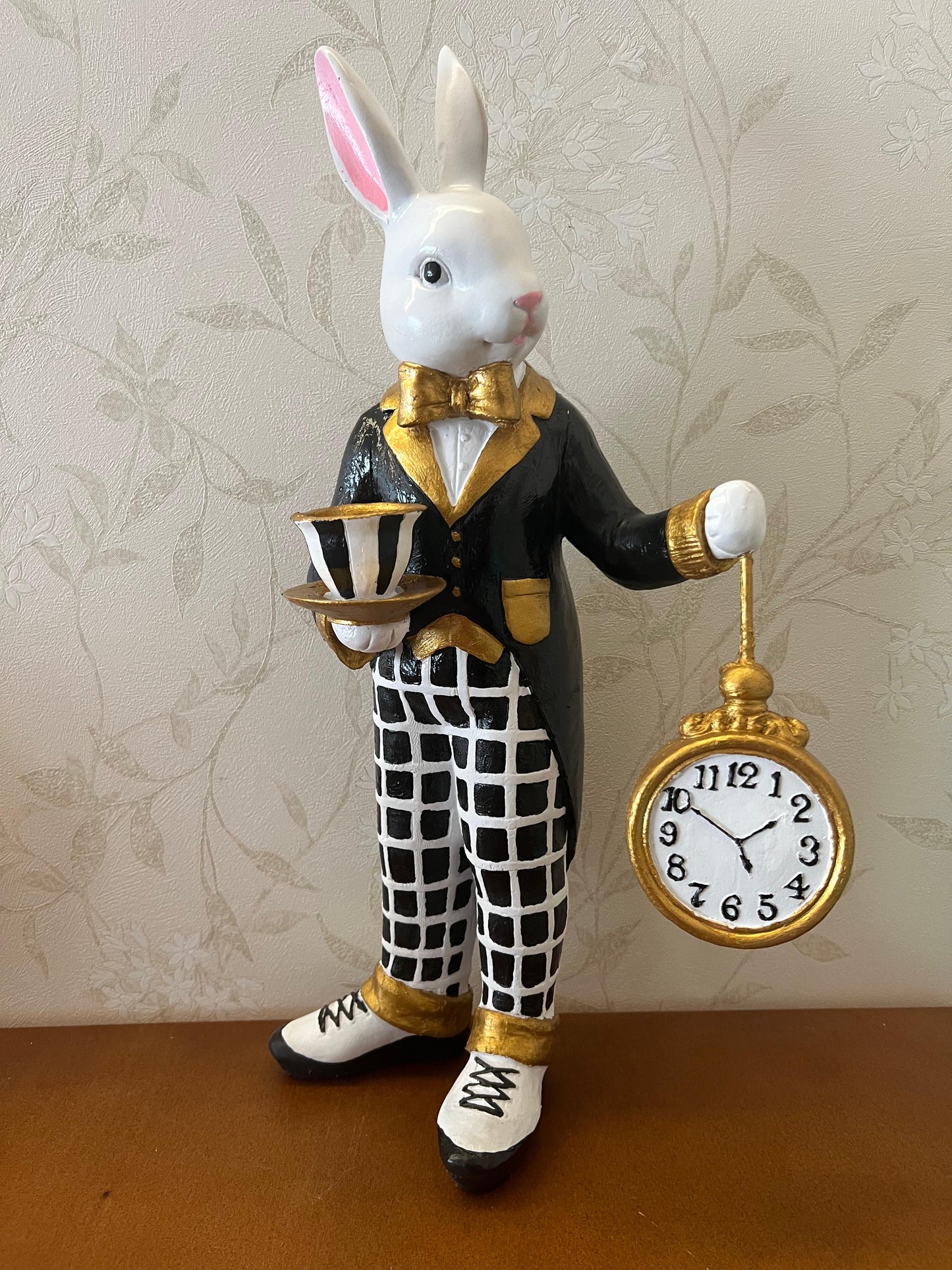 Alice in Wonderland Tea Time Rabbit Figurine, Rabbit Statue with Teacup & Clock, Rabbit Figurine, Wonderland Tea Party, Rabbit with Tea Cup