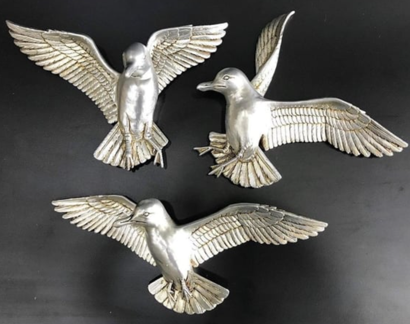 Flying Bird Wall Decor Set, Wall Mounted Bird Sculpture Trio, Set of 3 Bird Wall Hangings, Polyester Bird Wall Art Set, Bird Trio Wall Decor