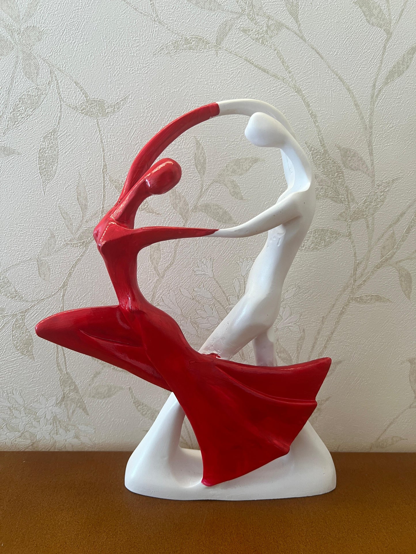Dancing Couple Statue, Abstract Sculpture, Abstract Couple Figurine, Modern Love Decor, Romantic Gift for Couples, Love Art Decor, Couple Sculpture, Couple Statue