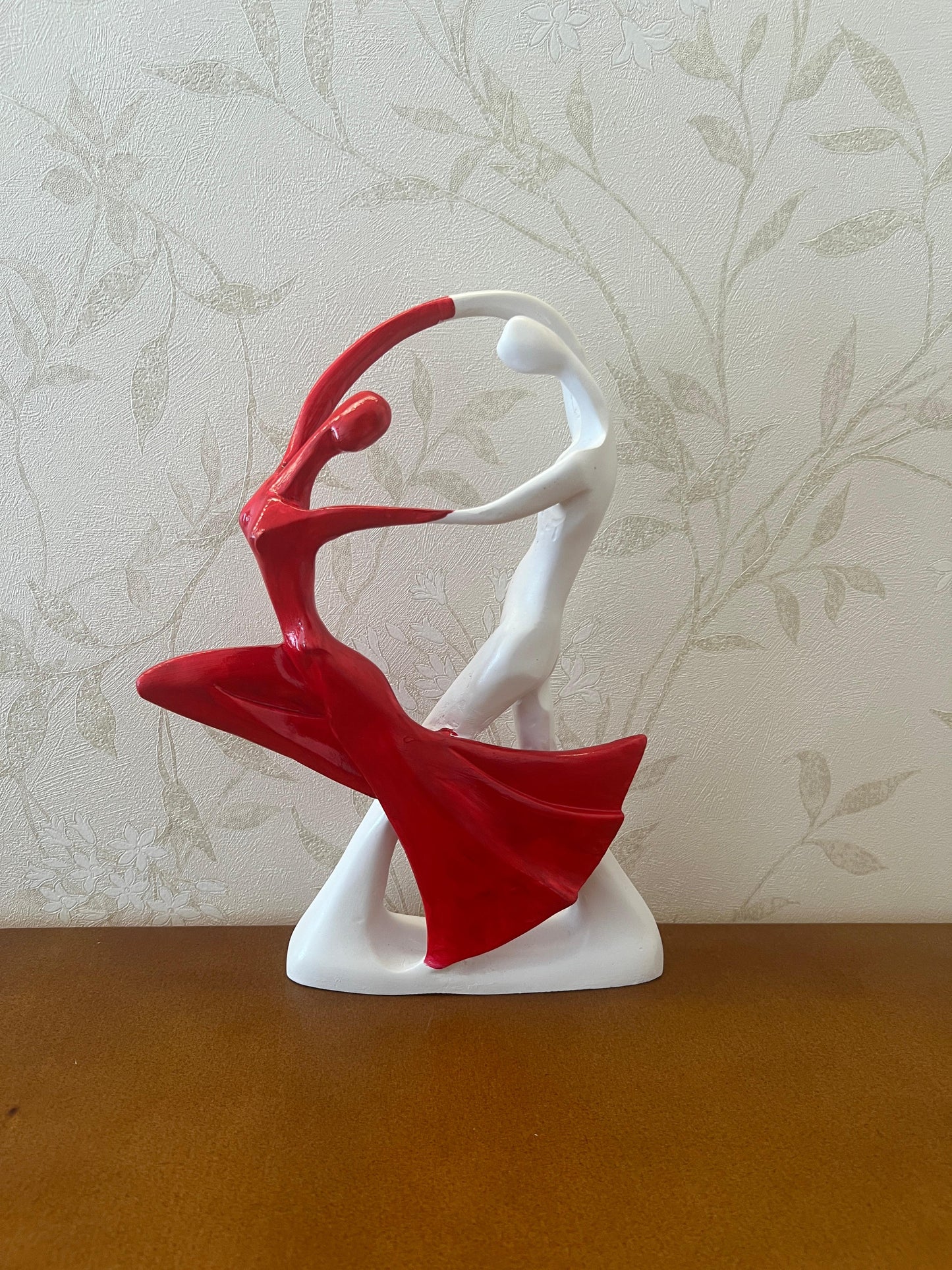 Dancing Couple Statue, Abstract Sculpture, Abstract Couple Figurine, Modern Love Decor, Romantic Gift for Couples, Love Art Decor, Couple Sculpture, Couple Statue