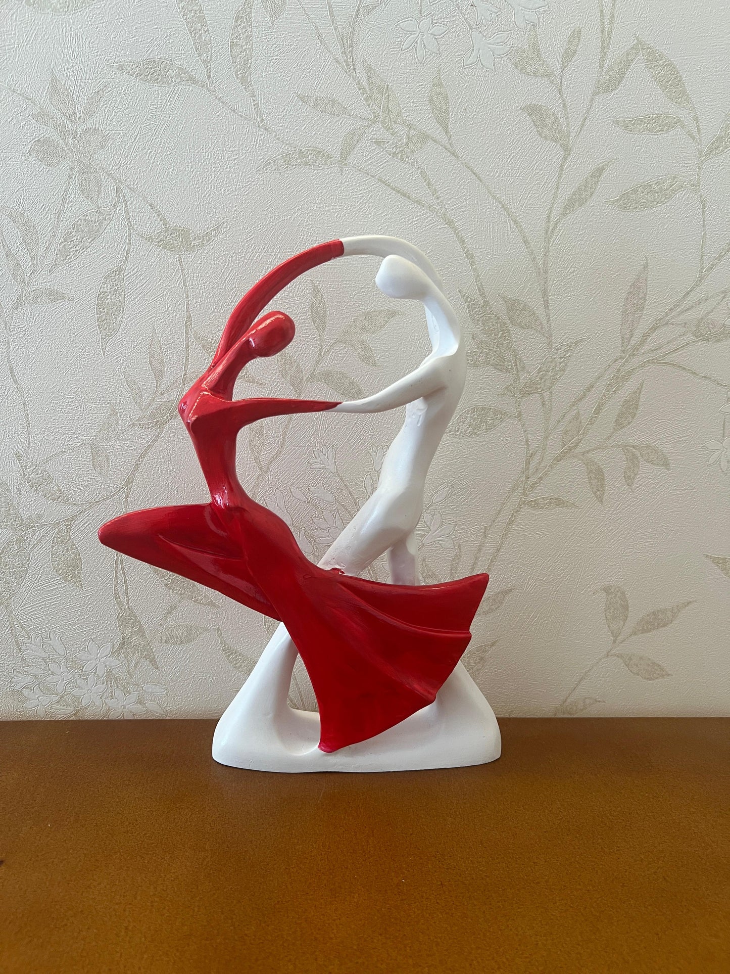 Dancing Couple Statue, Abstract Sculpture, Abstract Couple Figurine, Modern Love Decor, Romantic Gift for Couples, Love Art Decor, Couple Sculpture, Couple Statue