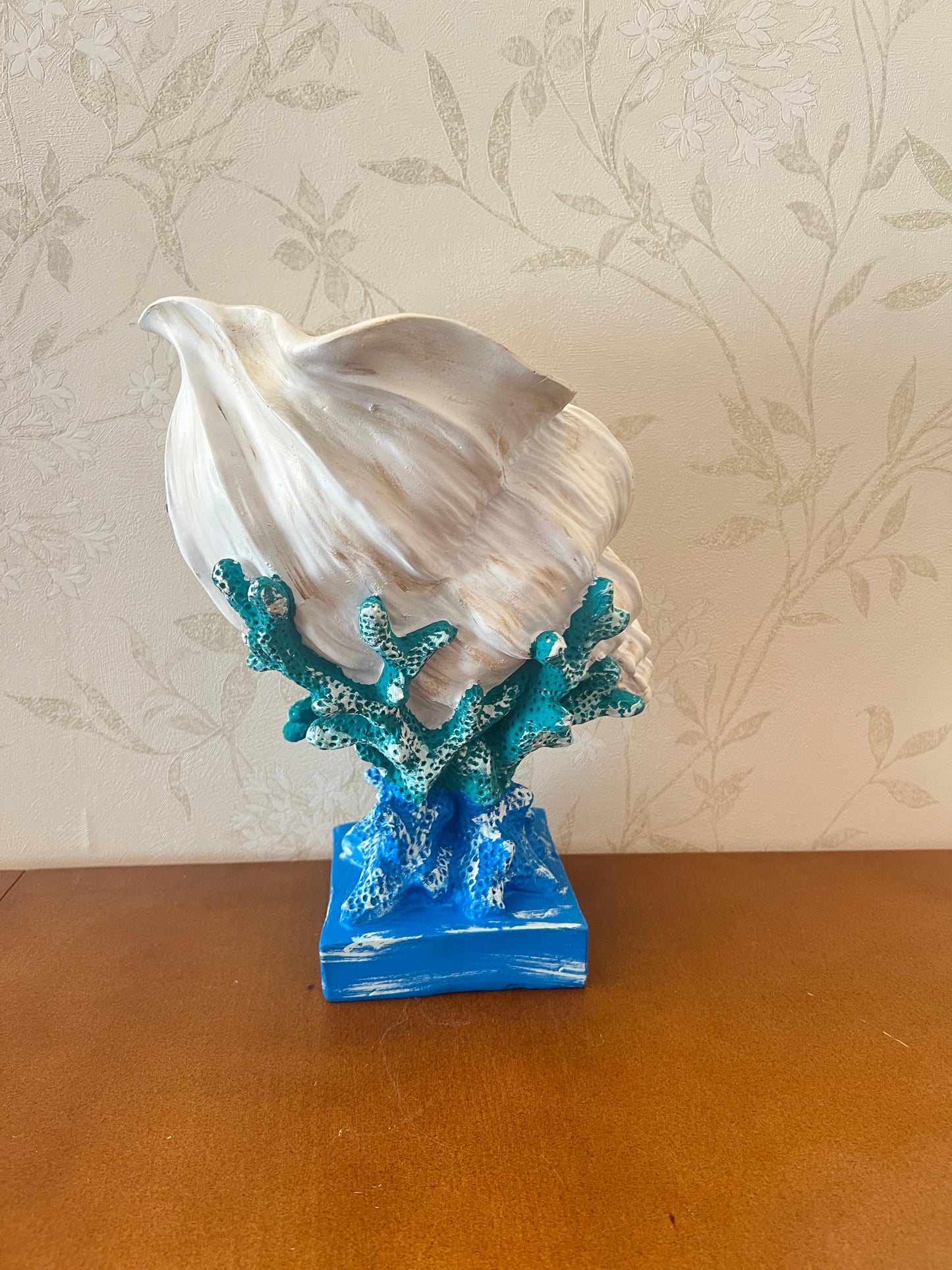 Seashell Vase with Coral Base, Seashell Flower Vase, Seashell Vase, Modern Coastal Shell Vase, Ocean Home Decor, Nautical Decor, Ocean Vase