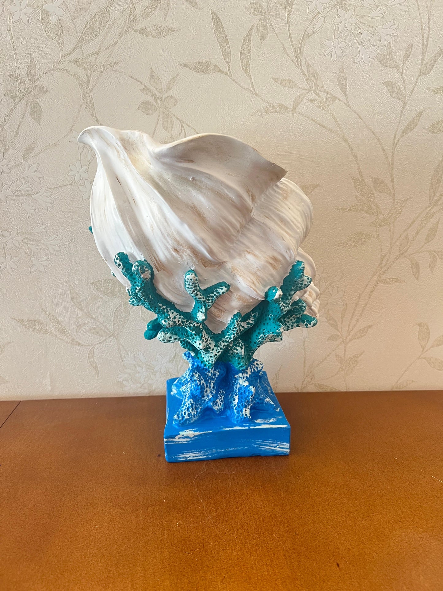 Seashell Vase with Coral Base, Seashell Flower Vase, Seashell Vase, Modern Coastal Shell Vase, Ocean Home Decor, Nautical Decor, Ocean Vase