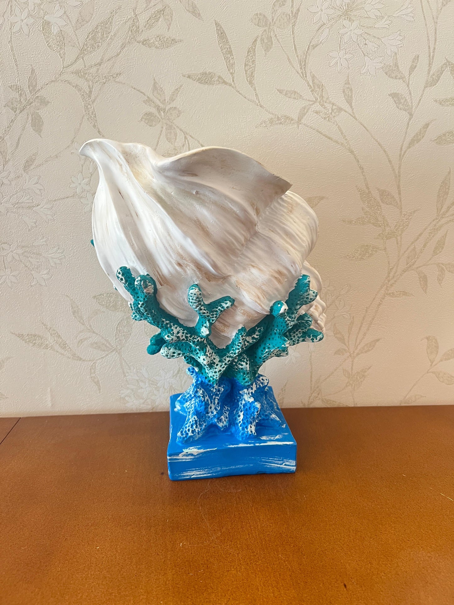 Seashell Vase with Coral Base, Seashell Flower Vase, Seashell Vase, Modern Coastal Shell Vase, Ocean Home Decor, Nautical Decor, Ocean Vase