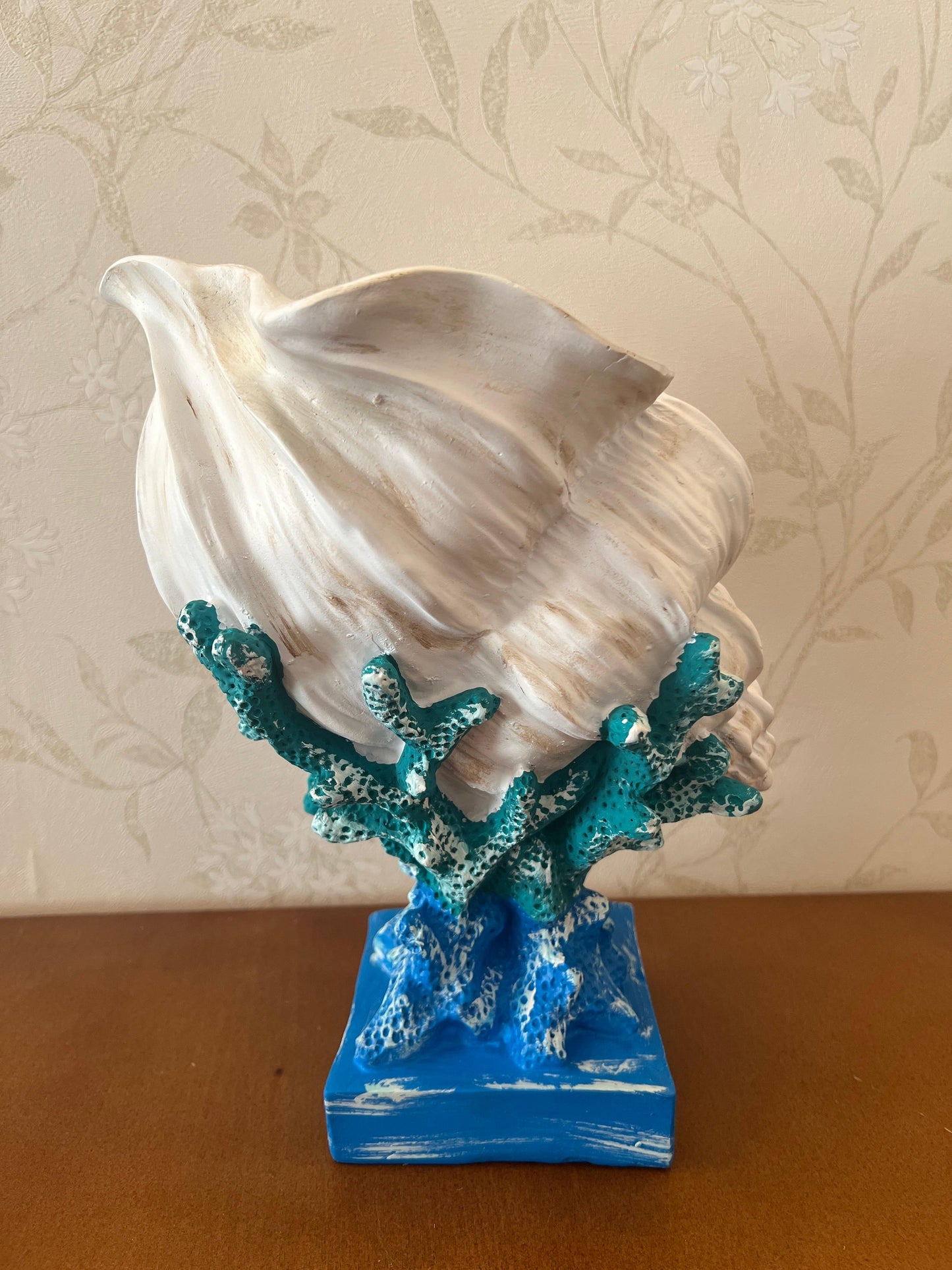 Seashell Vase with Coral Base, Seashell Flower Vase, Seashell Vase, Modern Coastal Shell Vase, Ocean Home Decor, Nautical Decor, Ocean Vase