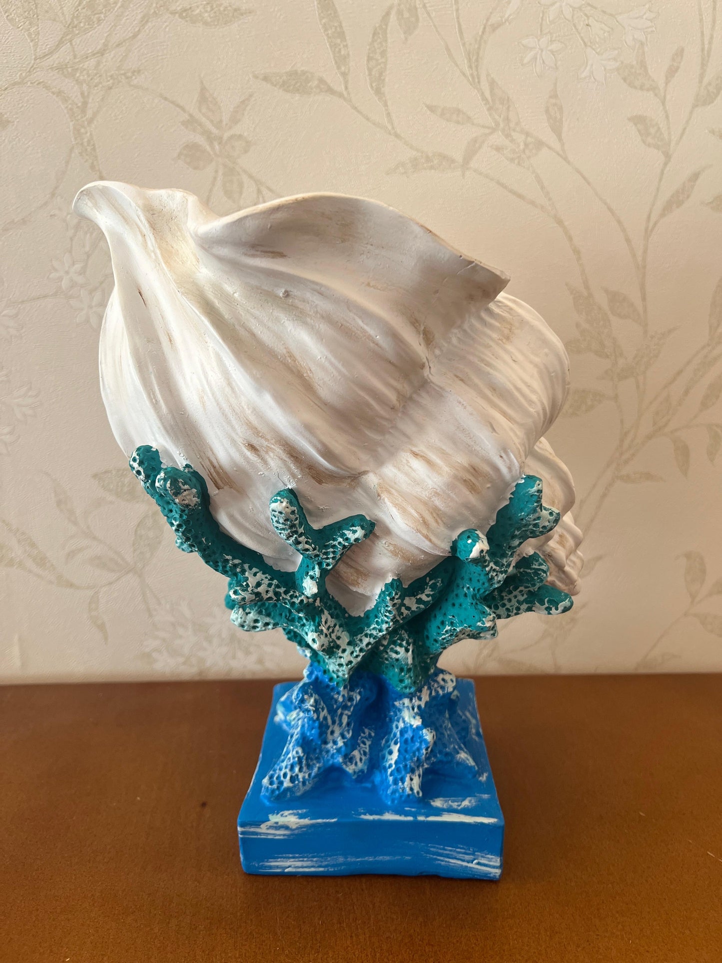 Seashell Vase with Coral Base, Seashell Flower Vase, Seashell Vase, Modern Coastal Shell Vase, Ocean Home Decor, Nautical Decor, Ocean Vase