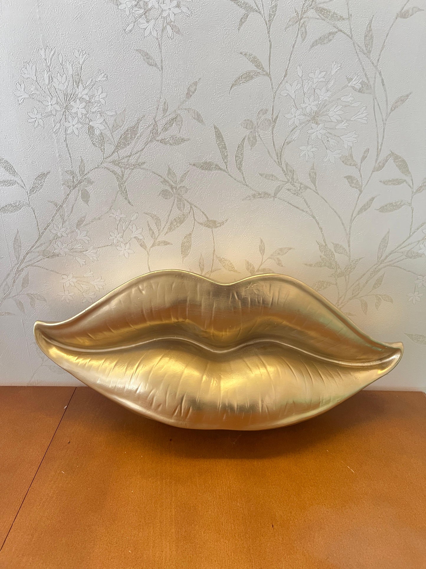 3D Large Lips Sculpture for Wall Decor, Kiss-shaped Wall Art, Modern Lips Wall Art, Lips Wall Decor, Kiss Wall Decor, 3D Large Lips Wall Decor,