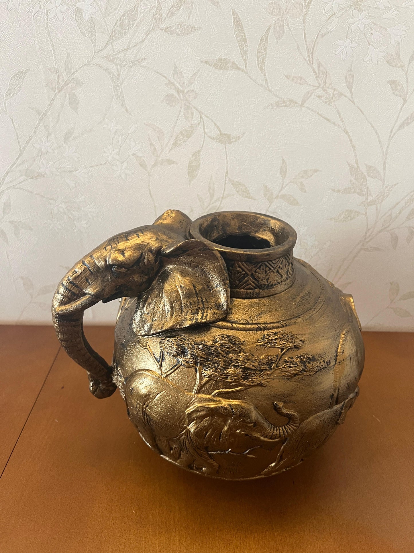 Elephant Vase, Handcrafted Safari Decor, Wildlife Art Decor, Elephant Handle Vase, Exotic Home Decor, Elephant Vase Decor, African Vase, Wildlife Vase