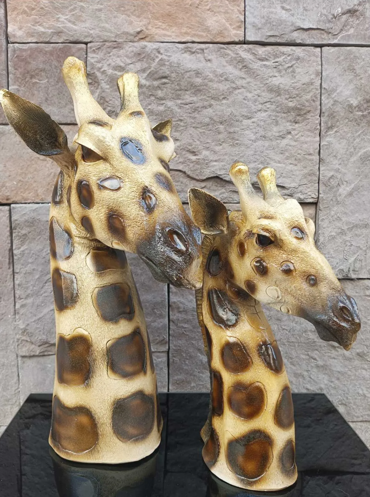 Giraffe Head Statue Set, Handcrafted Giraffe Sculptures, Safari Style Giraffe Head Statue, Decorative Giraffe Head Statues Set