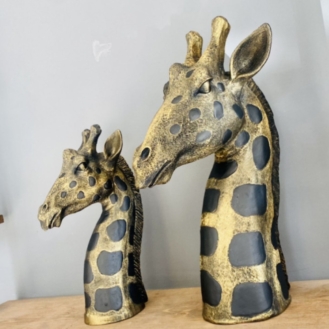Giraffe Head Statue Set, Handcrafted Giraffe Sculptures, Safari Style Giraffe Head Statue, Decorative Giraffe Head Statues Set