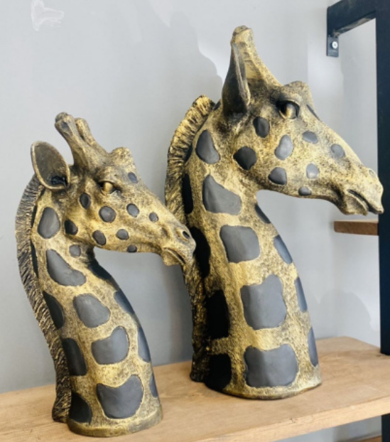 Giraffe Head Statue Set, Handcrafted Giraffe Sculptures, Safari Style Giraffe Head Statue, Decorative Giraffe Head Statues Set