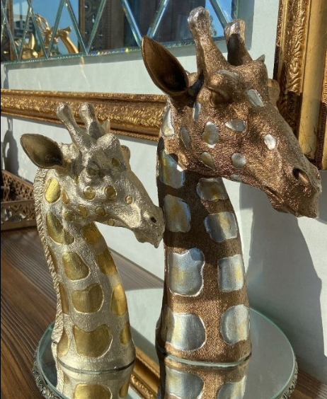 Giraffe Head Statue Set, Handcrafted Giraffe Sculptures, Safari Style Giraffe Head Statue, Decorative Giraffe Head Statues Set