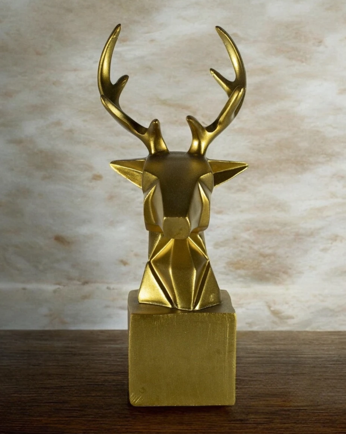 Cubic Deer Head Sculpture, Geometric Deer Statue, Minimalist Cubic Deer Figurine, Modern Abstract Deer Statue, Polyester Cubic Deer Statue