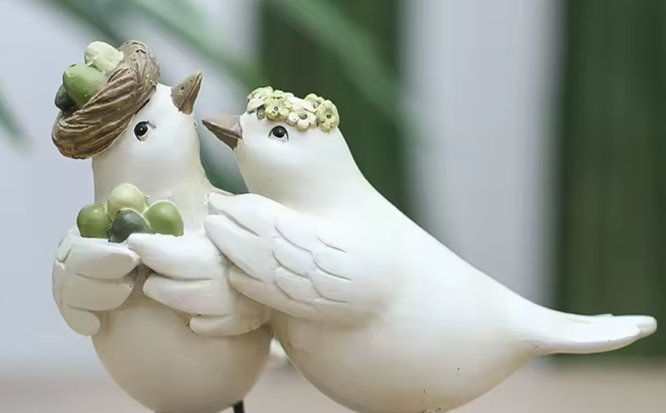 Romantic Bird Couple Sculpture, Lovebirds Statue for Home Decor, Polyester Bird Sculpture, Bird Couple Statue, Lovebird Couple Statue