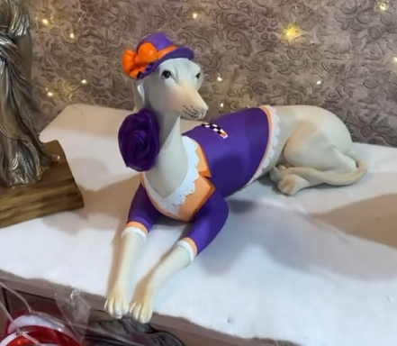 Fashion Dog Statue, Elegant Dog Sculpture, Sitting Lady Dog Statue, Feminine Dog Sculpture, Boutique Style Dog Statue, Cute Dog Statue