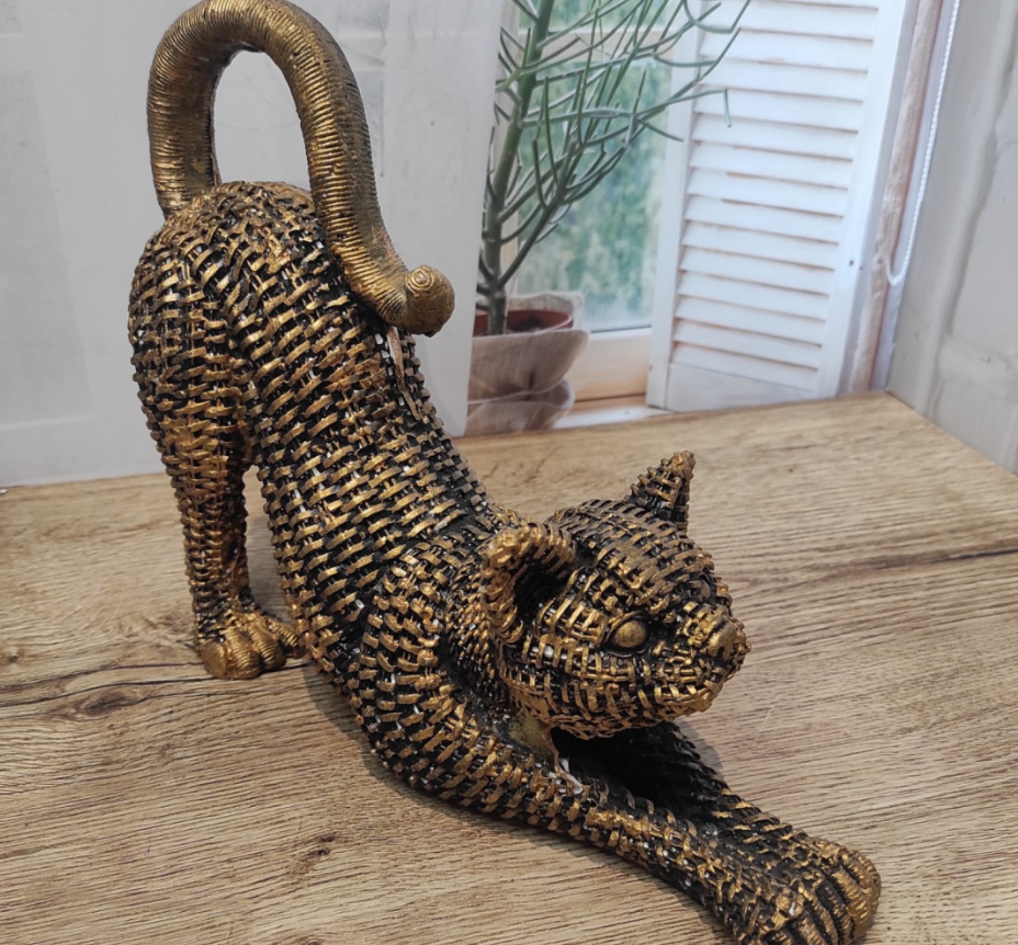 Handcrafted Woven Cat Statue, Textured Cat Figurine, Unique Woven Cat Sculpture, Realistic Woven Cat Statue, Elegant Woven Cat Sculpture