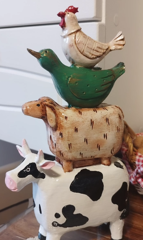 Farm Animals Stacked Statue, Colorful Stacked Farm Animal Statue, Farmhouse Style Stacked Animal Sculpture, Farm Animal Tower Figurine