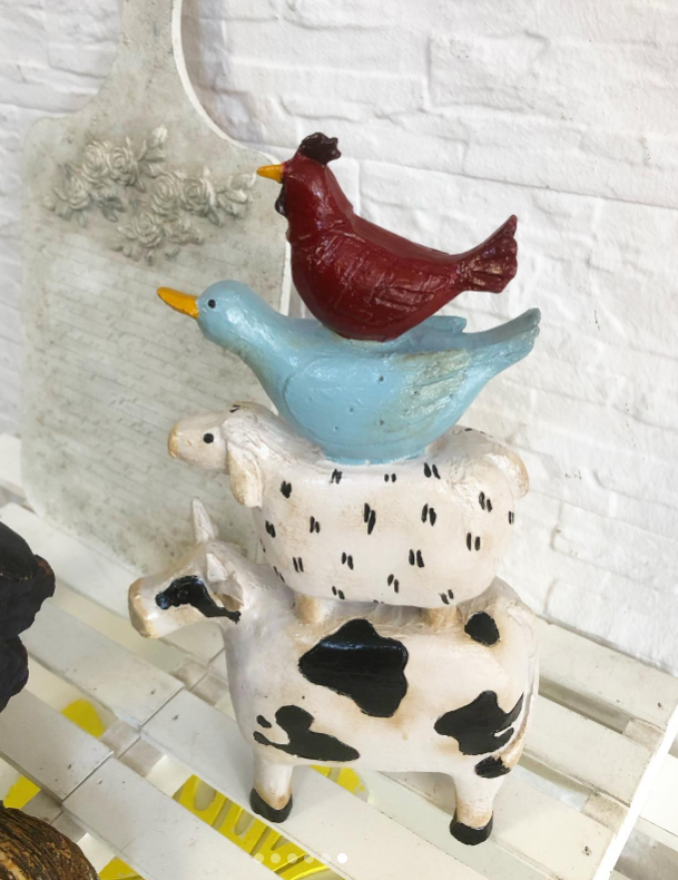 Farm Animals Stacked Statue, Colorful Stacked Farm Animal Statue, Farmhouse Style Stacked Animal Sculpture, Farm Animal Tower Figurine