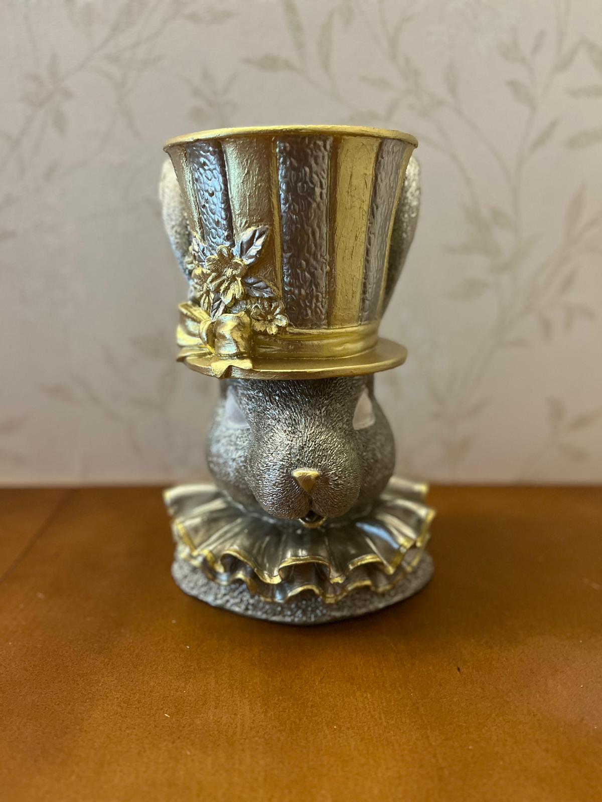 Large Rabbit Statue Vase, Bunny Figurine, Hand-Painted Rabbit Decor, Easter Rabbit Table Decoration, Easter Bunny Figurine, Rabbit Vase