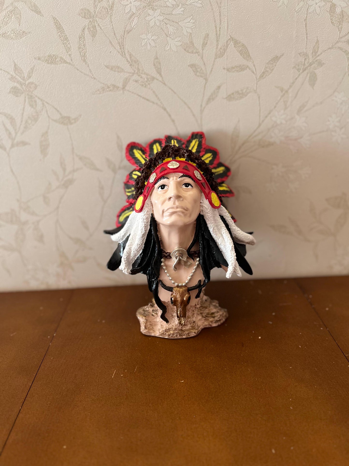Native American Chief Bust Statue, Polyester Native American Sculpture, Tribal Native American Bust, Ethnic Native American Figurine Bust